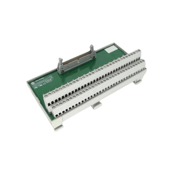  interface module, 40-point, 24V DC, with diode protection, DIN rail mount.