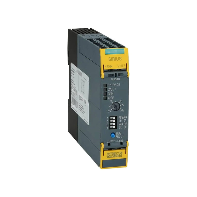 Siemens 3SK1121-1CB42 safety relay, 24V DC, 3NO + 1NC, SIL 3, PL e, Cat 4, screw terminals, DIN rail mount.