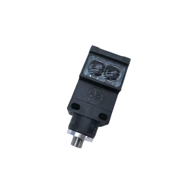 Allen-Bradley 42GRP-9040-QD photoelectric sensor, diffuse, PNP, 18mm, 10–30V DC, QD cable, IP67.