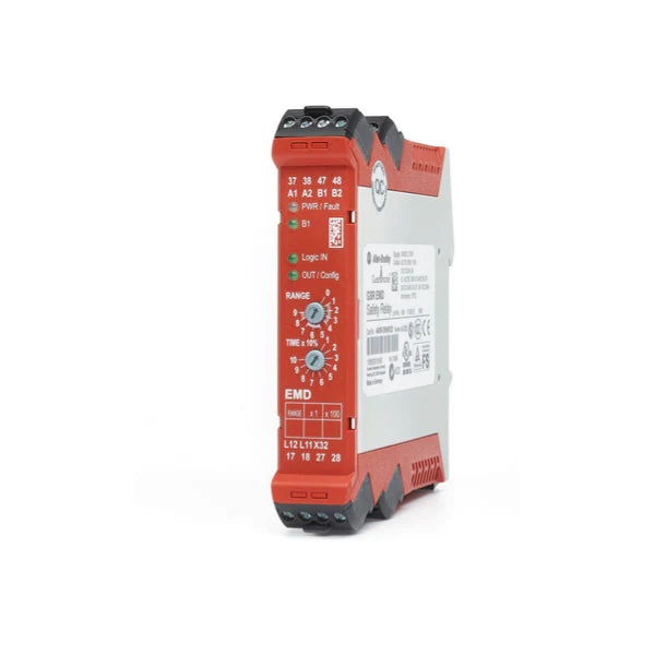 Guardmaster safety relay expansion module, 24V DC, 4 N.O. outputs, IP40 enclosure.