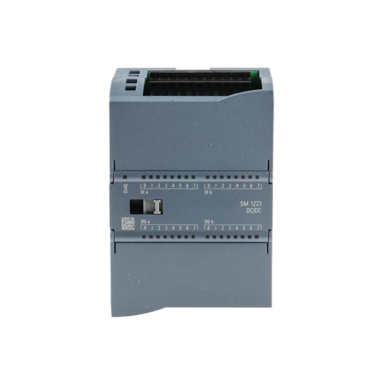Siemens 6ES7223-1BL32-0XB0 digital output module for SIMATIC S7-1200, 16 outputs, 24V DC.
