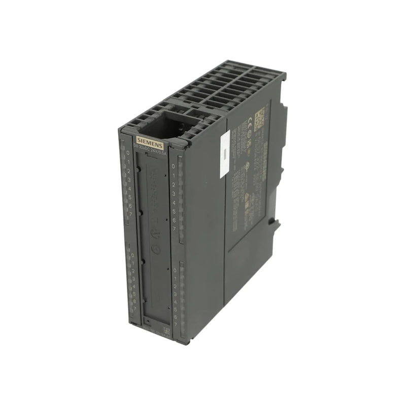 Siemens 6ES7322-1BL00-0AA0 S7-300 digital output module, 8 channels, 24V DC, 0.5A, electronically isolated outputs for industrial automation.