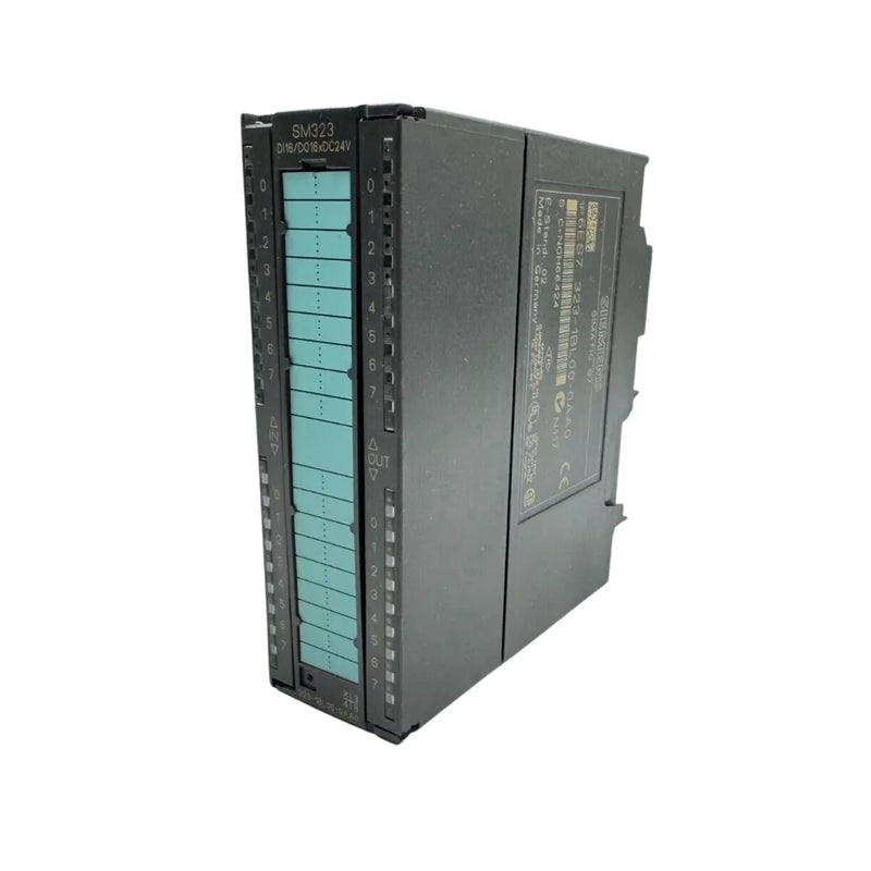 Siemens 6ES7323-1BL00-0AA0 analog input module, 8AI, 13-bit, 0–10V / 4–20mA, multiplexed, for S7-300 PLCs.