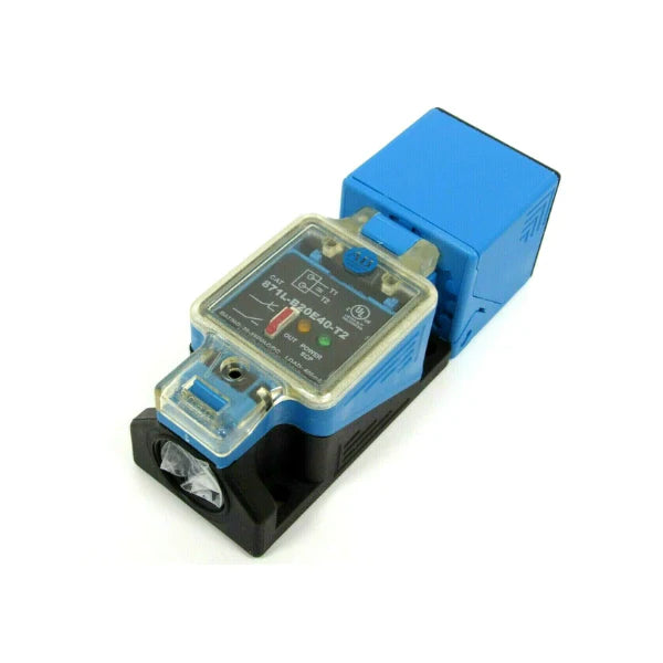 Allen-Bradley 871L-B20E40-T2 inductive sensor, M30 threaded, 20 mm range, shielded DC 3-wire